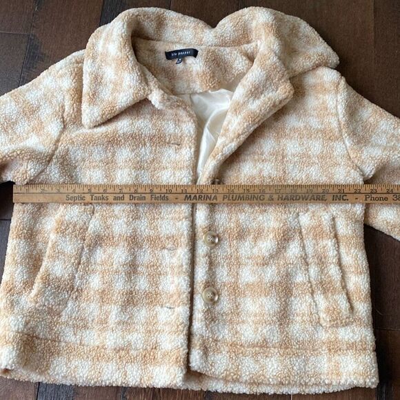Blu Pepper tan and cream plaid shacket jacket coat women’s size medium cozy fall - Picture 13 of 13